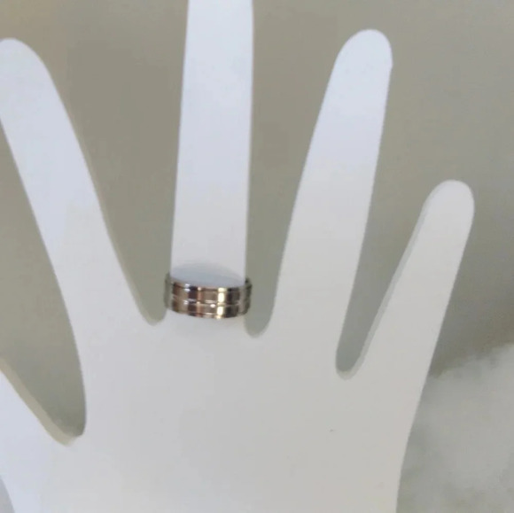 Size 6 Grooved Unisex Stainless Steel Ring - Picture 5 of 9